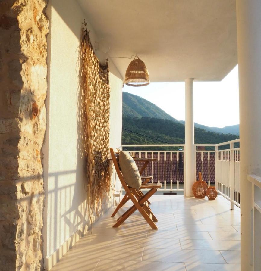 Mi Sestre - Studio Apartment Hvar Vrisnik Jelsa  Exteriér fotografie